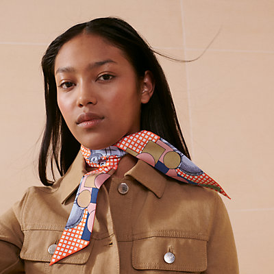 Twilly 《パラード・アン・ファンファーレ》 | Hermès Twilly 《パラード・アン・ファンファーレ》 | Hermès